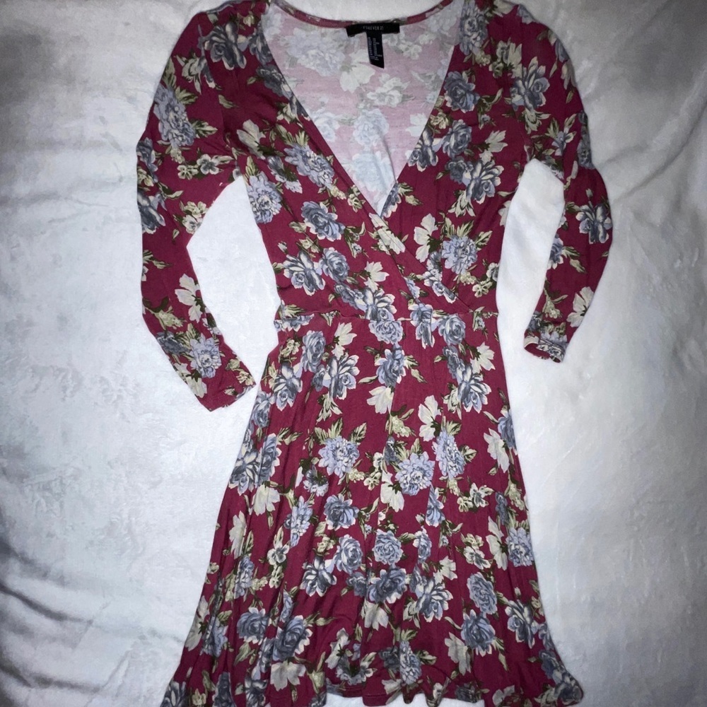 Floral print, love sleeved, v-neck cut dress